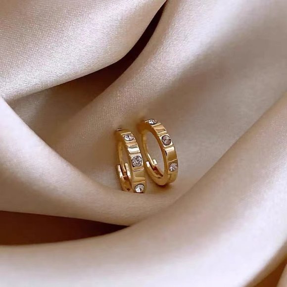 Gold earrings for women's premium sensitivity hoop - Picture 4 of 5